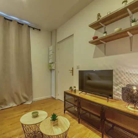 Apartment Le Petit Gerland - Calme Metro B *